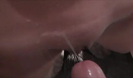 Wanking અને રેડવામાં પુખ્ત resinifera