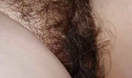વિશાળ-boobed પુખ્ત સ્ત્રીઓ porn મોટી સુંદર મહિલા છે અને તેના pussy સાથે ભરવામાં લોડો